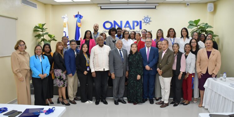 ONAPI y OMPI impulsan uso del PCT en seminario nacional