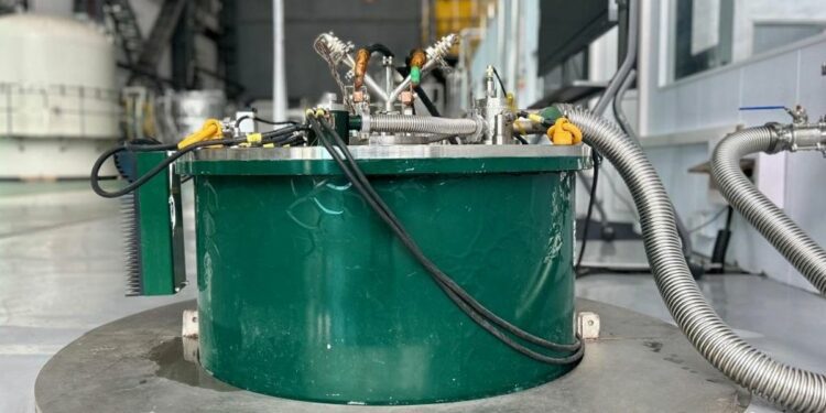 China crea un campo magnético 700.000 veces el de la Tierra