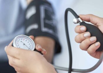 Siete de cada diez hipertensos en riesgo de sufrir un ACV
