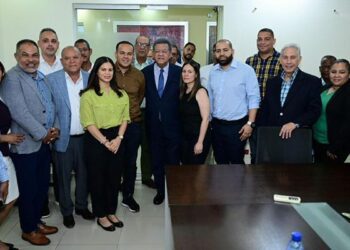 La Fuerza del Pueblo se refuerza en Santiago