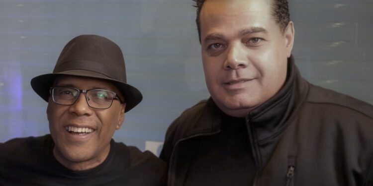 Ramón Orlando sorprende con “Voy Pa’llá”, un merengue electrónico de vanguardia