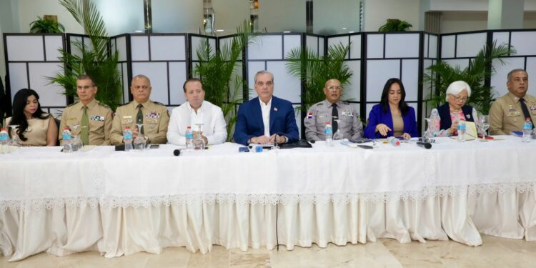 Presidente Abinader encabeza reunión de seguimiento al Plan de Seguridad Ciudadana