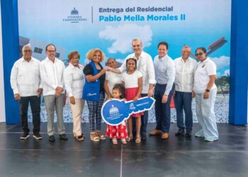 Banreservas financia viviendas entregó Abinader en Pedro Brand