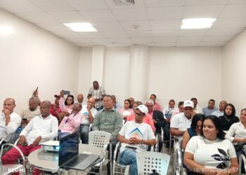 ADOMPRETUR impulsa capacitación sobre seguridad aérea en el Nordeste
