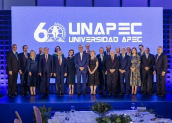 UNAPEC celebra 60 aniversario con emotivo encuentro 