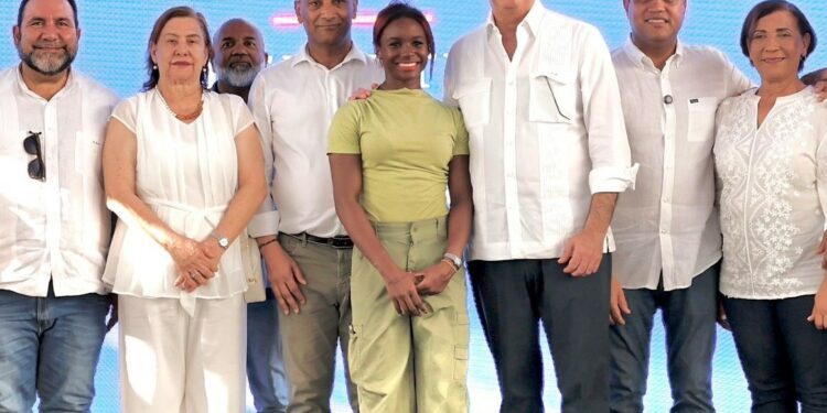 Abinader destina fondos de corrupción a rescatar el deporte dominicano 