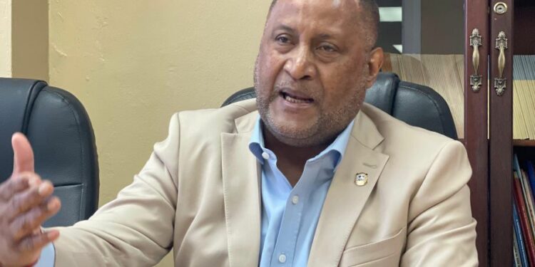 Someten en el Congreso Nacional iniciativa para igualar sueldos mínimos