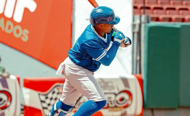 Licey despierta: da paliza a Gigantes con jonrón de Leyba