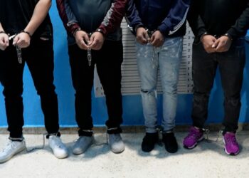 Extraditan a EE. UU. a cuatro dominicanos por fraude y lavado