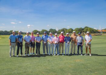 Sean Foley lidera clínica de golf para socios de Punta Bergantín