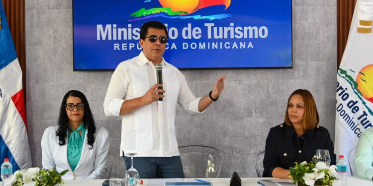 Turismo inicia reconstrucción del parque Anacaona en Constanza