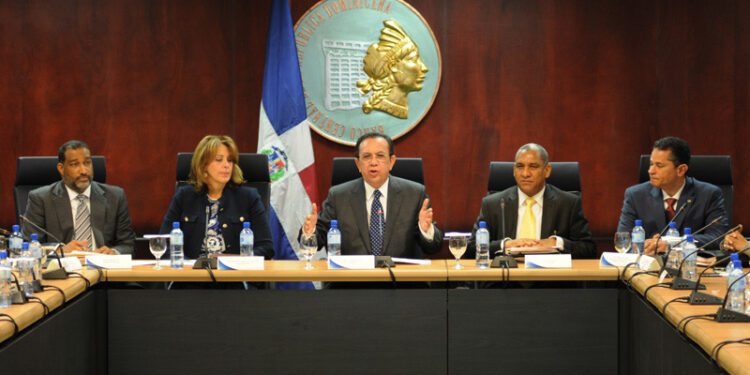 Junta Monetaria aprueba cambios en reglamento cambiario