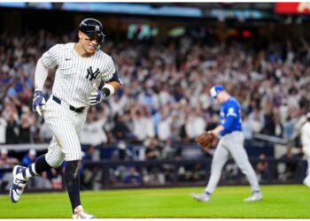 Yankees se rebelan y evitan la barrida ante los Blue Jays