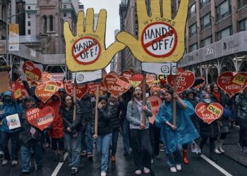 Más de 2.500 ciudades de EE. UU. se preparan para protestas contra Trump