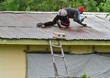 Tragedia en Jamaica mientras el huracán Melissa se acerca