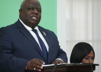 Huracán Melissa deja Jamaica y avanza hacia Bahamas