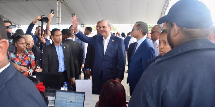 Más de 7,000 empleos abren nueva etapa laboral en RD