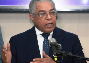 Luis Reyes acusa al Gobierno de aumentar deuda pública con medidas populistas