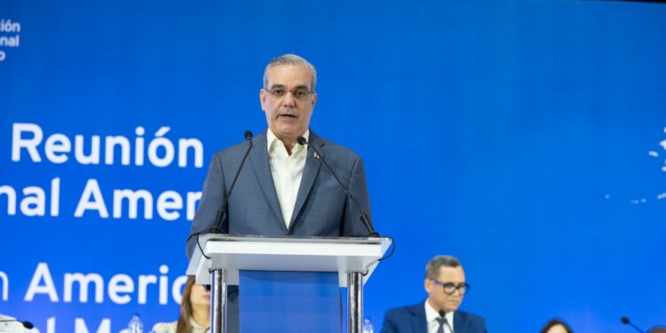 Abinader: el turismo es el motor dominicano con 1.6 millones de empleos