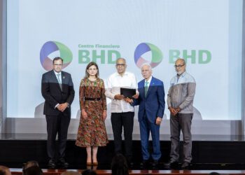 BHD aporta RD$100 millones para rescatar el Ateneo Amantes de la Luz