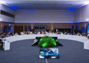 Ministros de Transporte crean red regional para transformar la movilidad