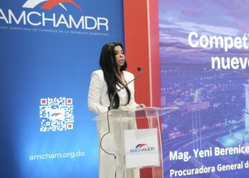 Amenaza global y negocios: el llamado de Yeni Berenice a empresarios