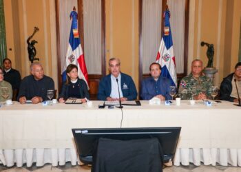 Gobierno mantiene suspensión de labores en 12 provincias por tormenta Melissa
