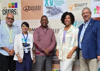 Delegación Adompretur participa en congreso turísticos en Brasil