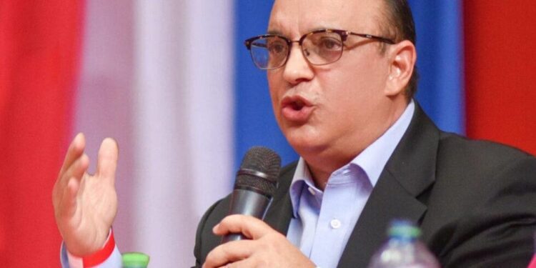 Quique Antún plantea la minería como eje del desarrollo sostenible