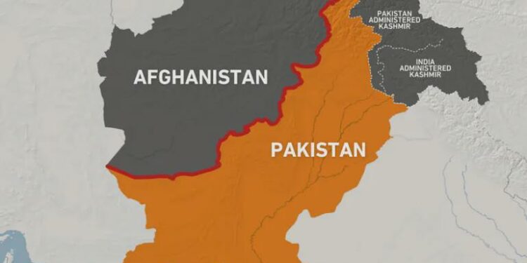 Escalada de tensión en la frontera afgano-pakistaní tras fuego cruzado
