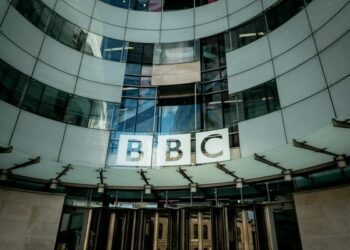 Dimisión en la cúpula de la BBC: cae el director por fragmentar un discurso de Trump