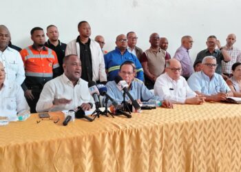 Sindicatos exigen a diputados aprobar reforma laboral sin cambios