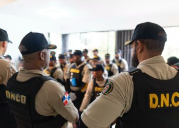 Cerco al microtráfico en San Cristóbal: DNCD y MP ejecutan 10 allanamientos