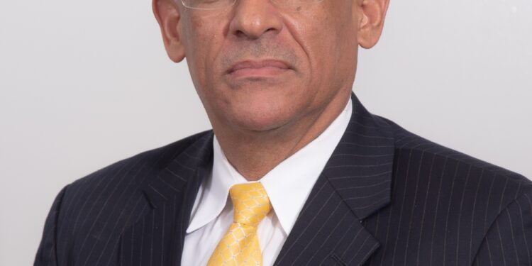 Declaran al profesor Nino Collado "Orgullo Latinoamericano" en FL