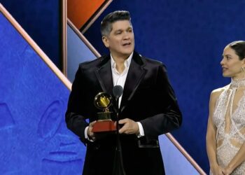 Eddy Herrera gana su Latin Grammy: un "Novato Apostador" que se lleva el premio