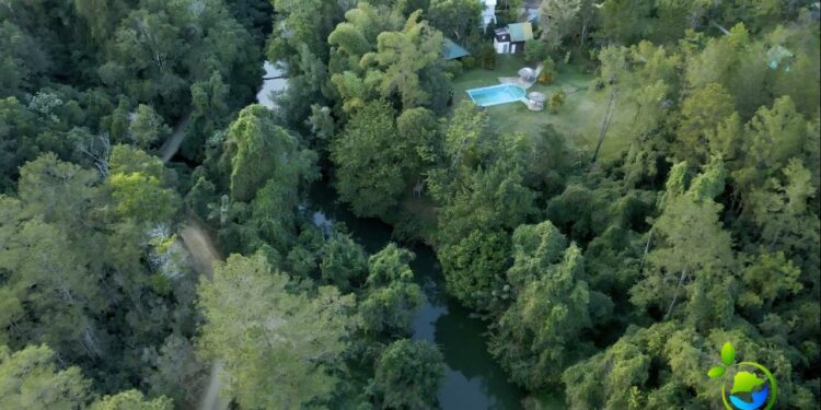 Santiago Rodríguez se revela: estrenan "Edén Escondido" turístico