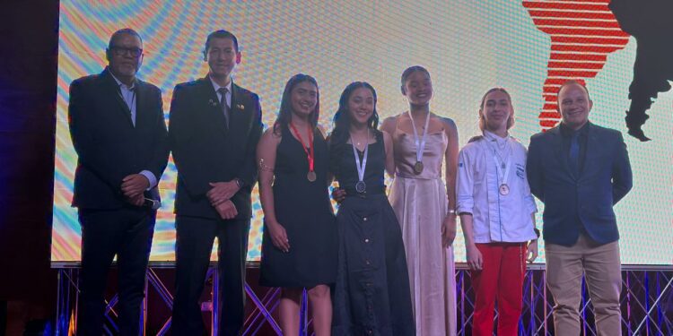 La República Dominicana conquista el oro en coctelería panamericana