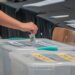 Chile abre unas elecciones tensas, de final abierto y voto obligatorio