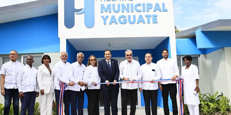 Gobierno inaugura Hospital en Yaguate, San Cristóbal
