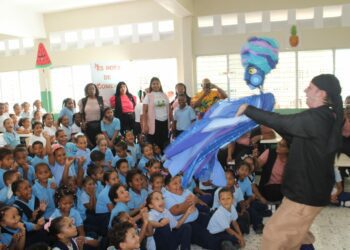 Viento, risas y teatro: el FITIJ 2025 enamora a los niños