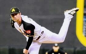 Ezequiel Durán guía triunfo aguilucho con jonrón ante el Licey