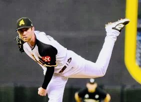 Ezequiel Durán guía triunfo aguilucho con jonrón ante el Licey