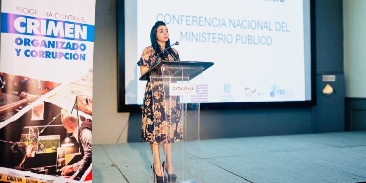 Yeni Berenice: “El crimen organizado ya es un poder económico”