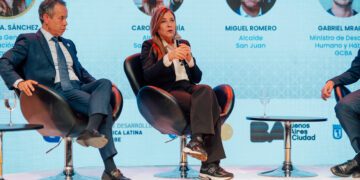 Carolina Mejía propone agenda regional de viviendas resilientes