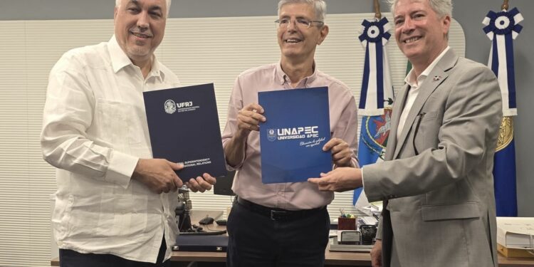 UNAPEC y Universidad Federal de Río de Janeiro sellan alianza académica