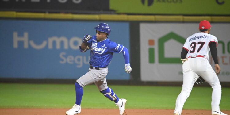 Licey vence 4-2 al Escogido con ofensiva repartida