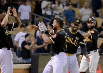 Águilas, Leones y Estrellas imponen su ritmo en la jornada de Lidom