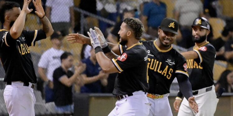 Águilas, Leones y Estrellas imponen su ritmo en la jornada de Lidom