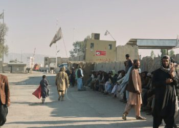 Pakistán: polémica extensión de poder militar y límite al Supremo