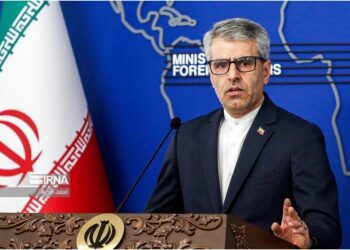 Irán alerta del "peligro" de la actividad militar de EEUU cerca de Venezuela